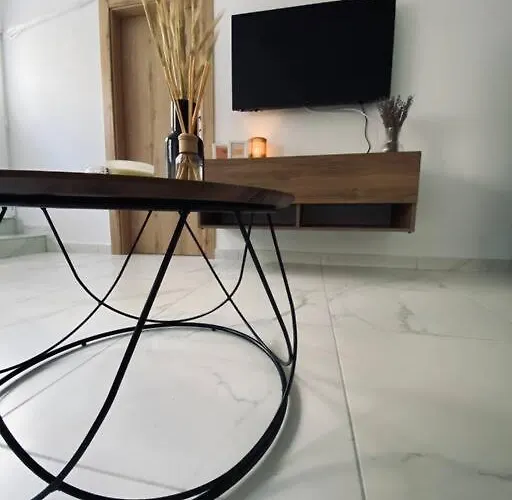 Barkon Apartment